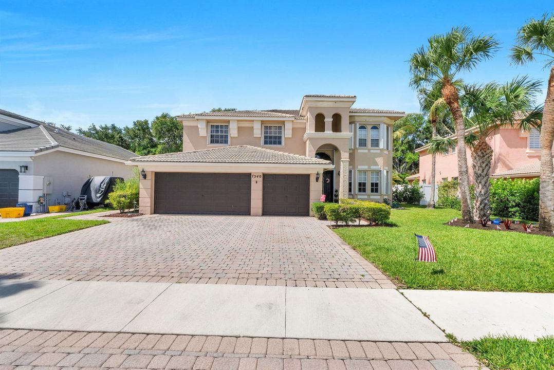 7540 Greenville Cir-12
