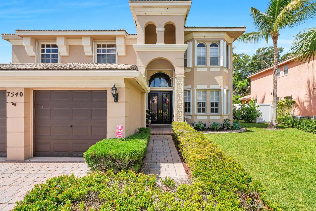 7540 Greenville Cir-14