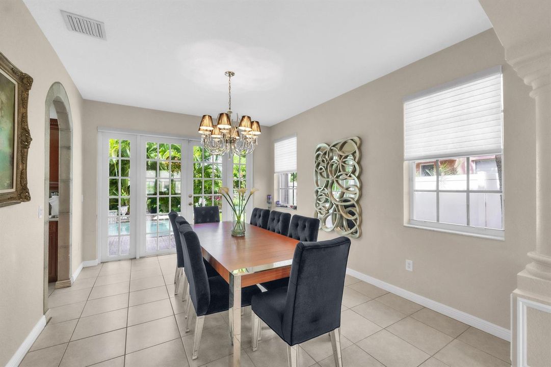7540 Greenville Cir-43