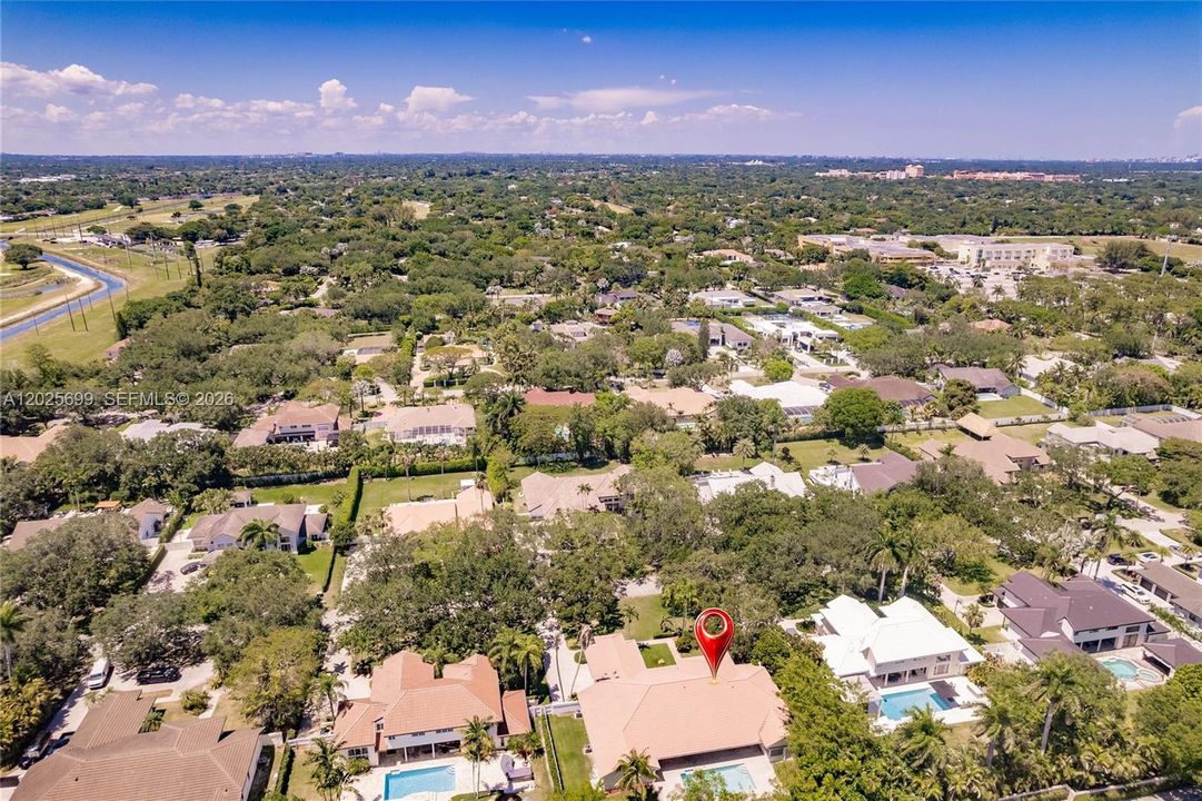 For Sale: $1,949,000 (5 beds, 3 baths, 4137 Square Feet)
