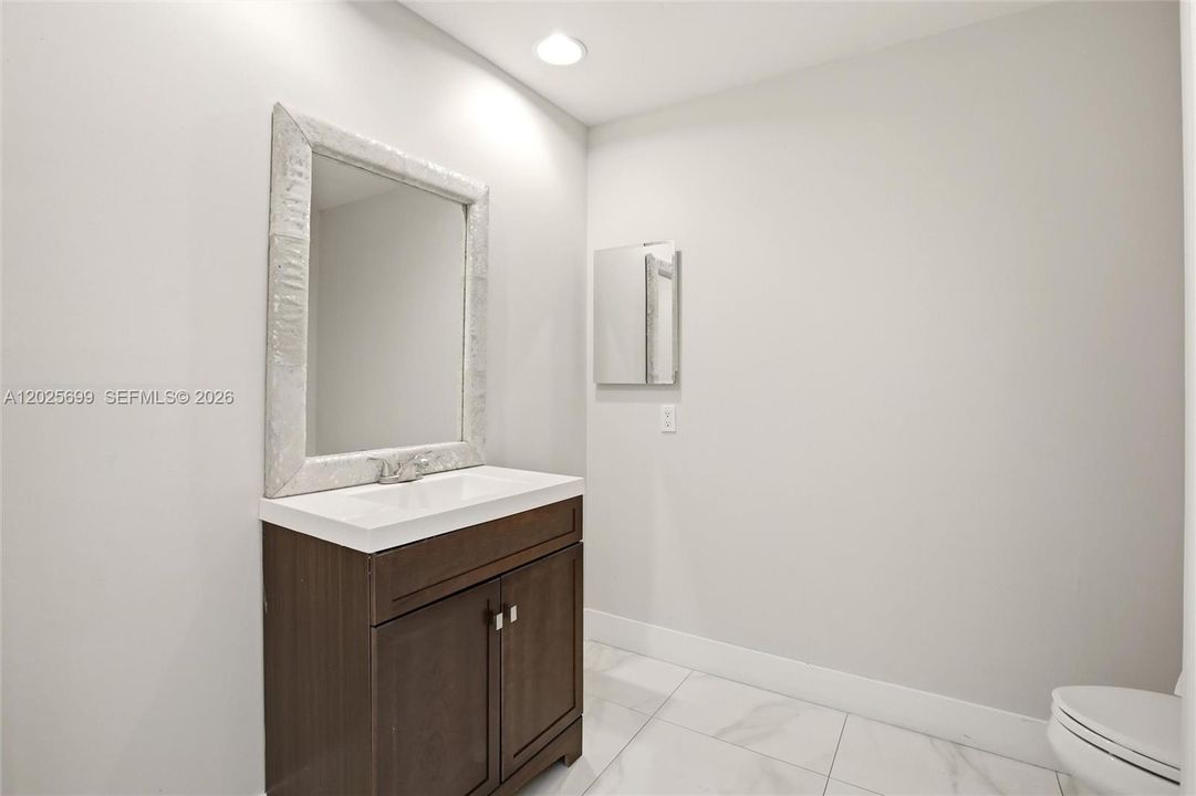 For Sale: $1,949,000 (5 beds, 3 baths, 4137 Square Feet)