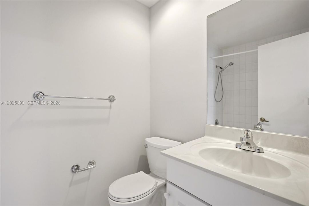 For Sale: $1,949,000 (5 beds, 3 baths, 4137 Square Feet)