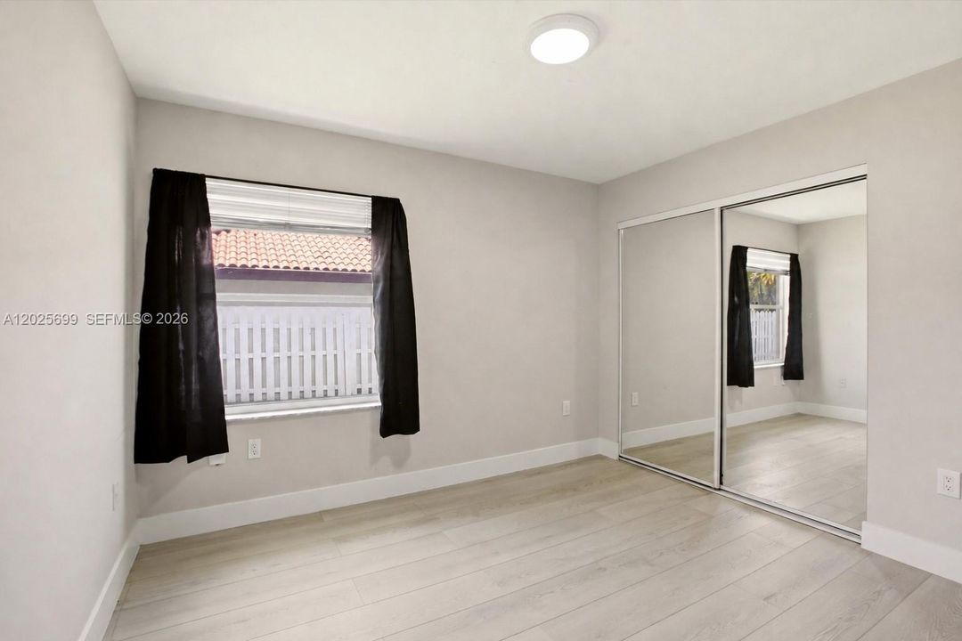 For Sale: $1,949,000 (5 beds, 3 baths, 4137 Square Feet)