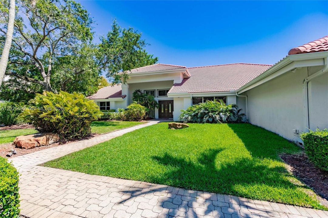 For Sale: $1,949,000 (5 beds, 3 baths, 4137 Square Feet)