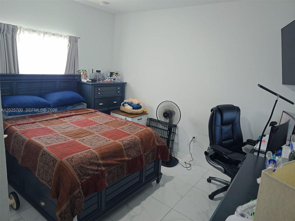 For Sale: $559,000 (4 beds, 2 baths, 1136 Square Feet)