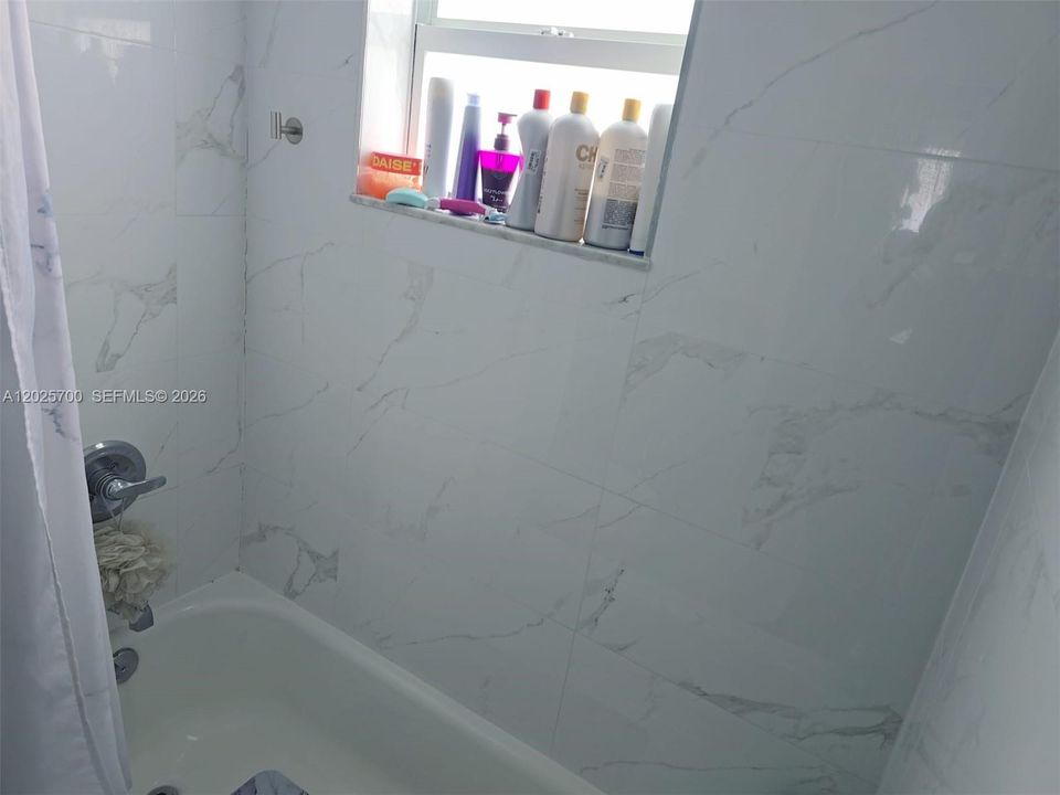 For Sale: $559,000 (4 beds, 2 baths, 1136 Square Feet)