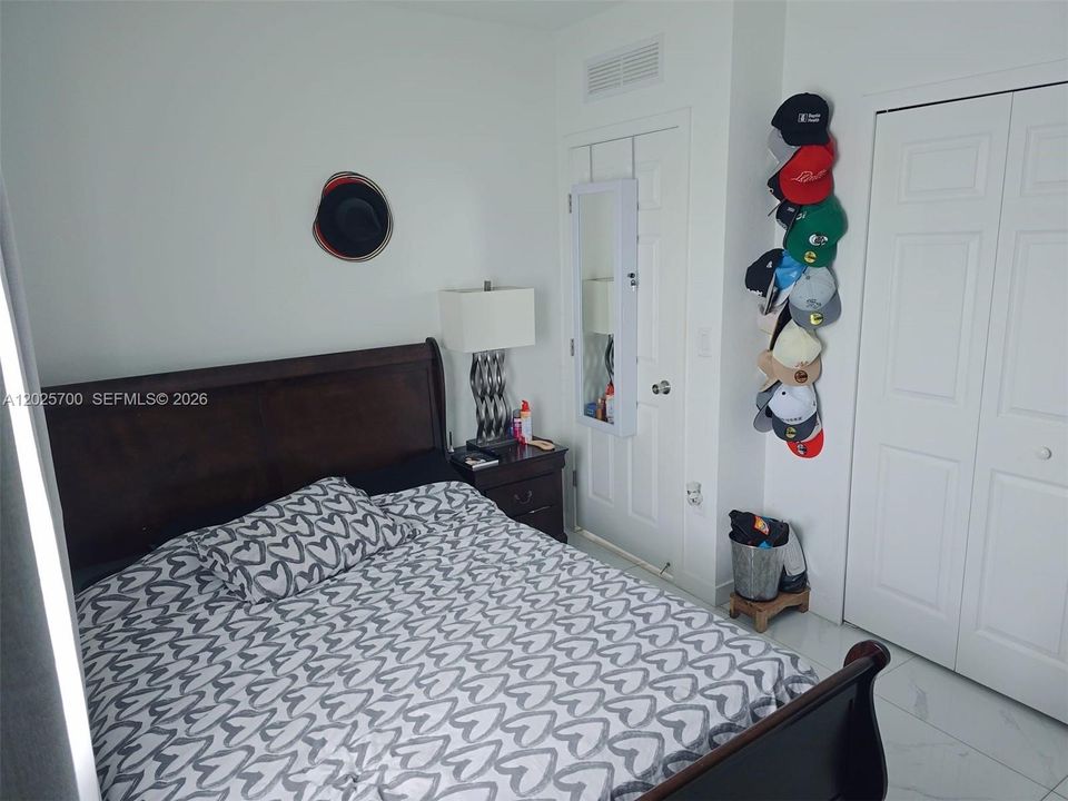 For Sale: $559,000 (4 beds, 2 baths, 1136 Square Feet)