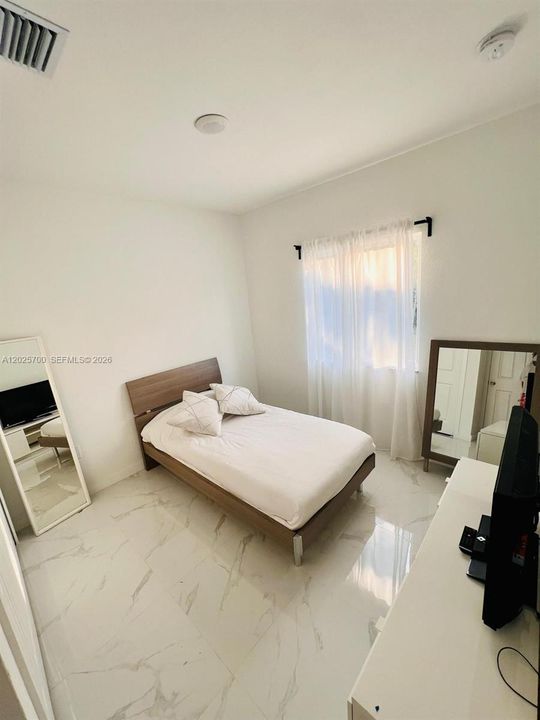 For Sale: $559,000 (4 beds, 2 baths, 1136 Square Feet)