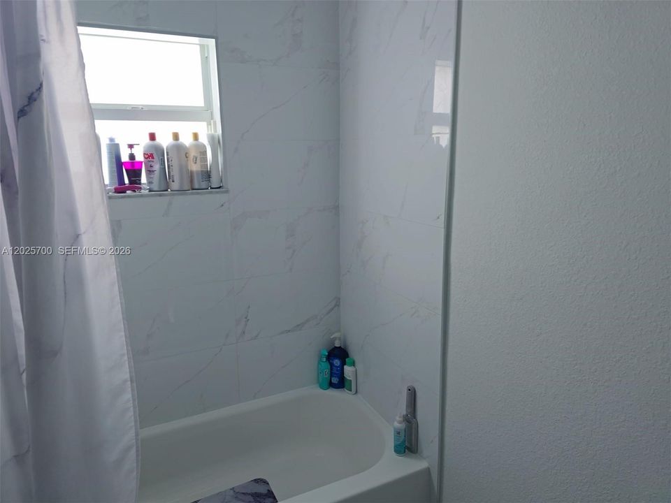For Sale: $559,000 (4 beds, 2 baths, 1136 Square Feet)
