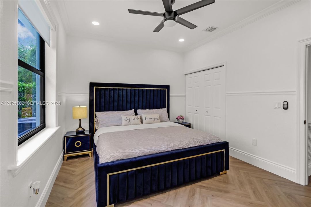 For Sale: $1,225,000 (5 beds, 3 baths, 2844 Square Feet)