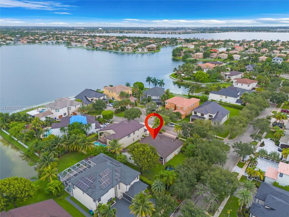 For Sale: $1,225,000 (5 beds, 3 baths, 2844 Square Feet)
