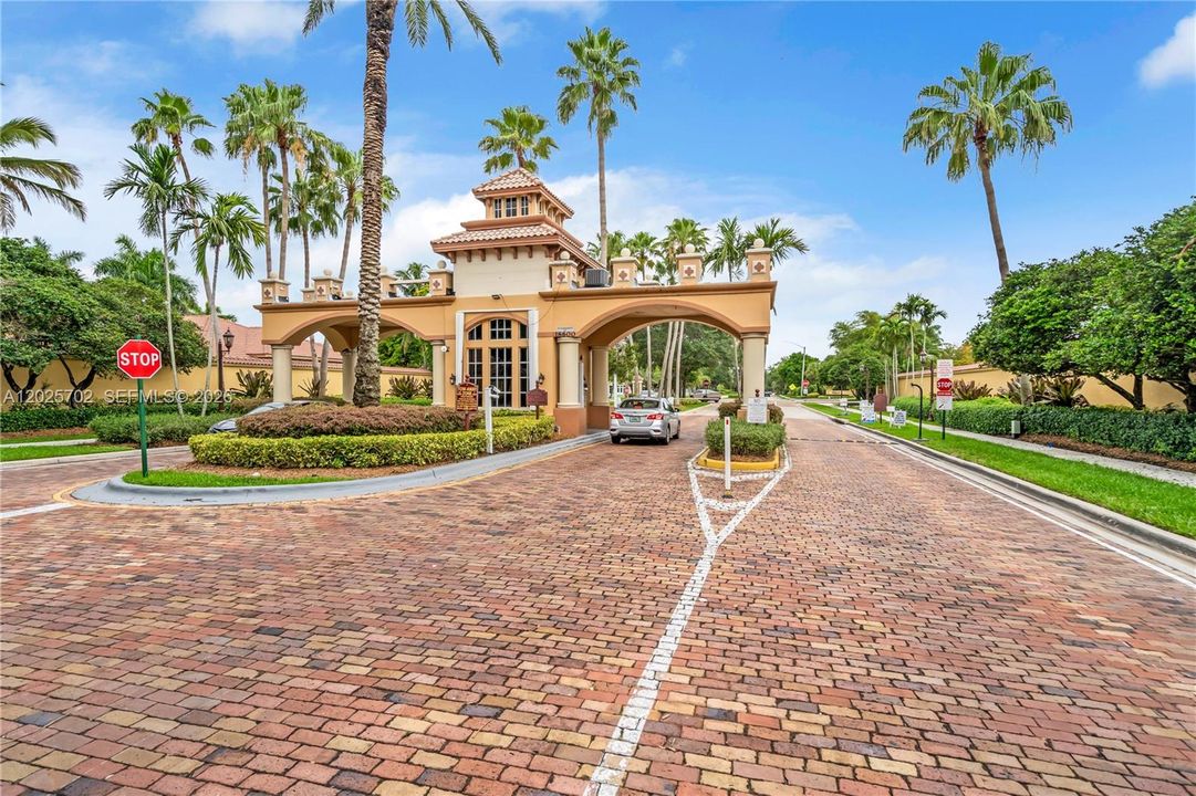 For Sale: $1,225,000 (5 beds, 3 baths, 2844 Square Feet)