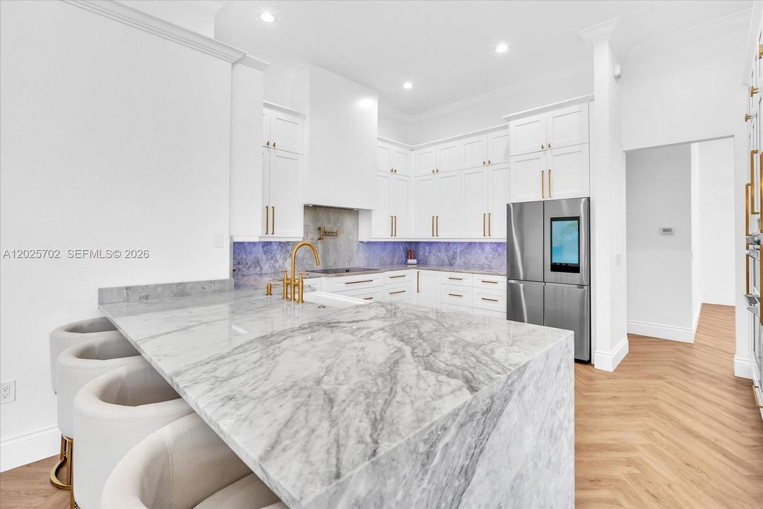 For Sale: $1,225,000 (5 beds, 3 baths, 2844 Square Feet)