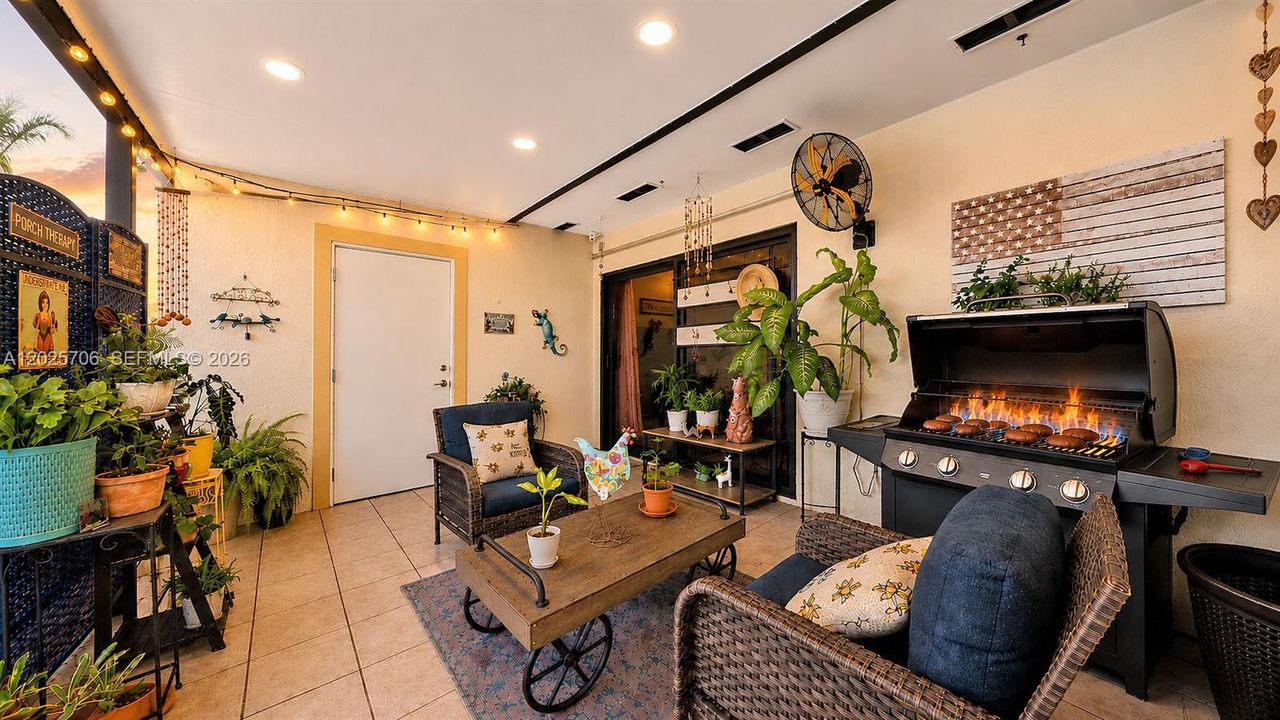 En Venta: $309,000 (2 camas, 2 baños, 1174 Pies cuadrados)