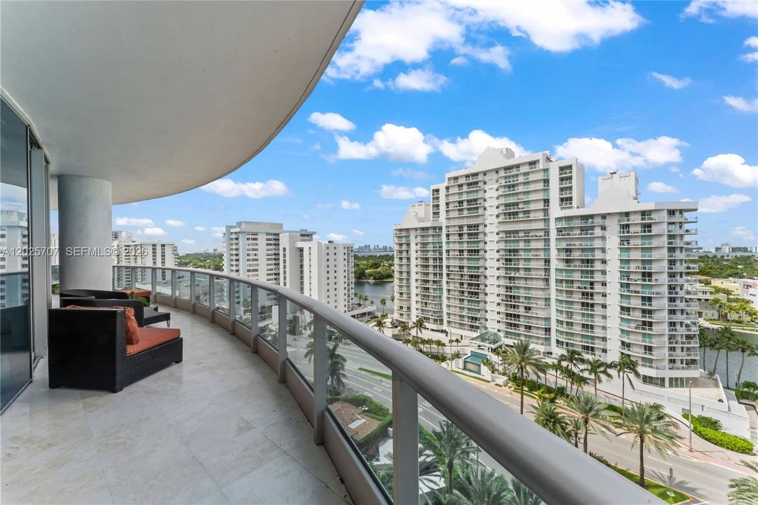 Active With Contract: $18,000 (2 beds, 3 baths, 2059 Square Feet)