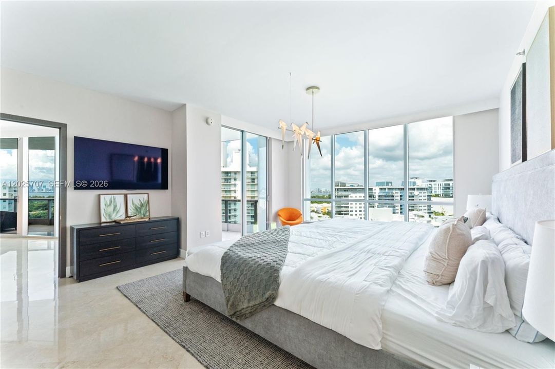 Active With Contract: $18,000 (2 beds, 3 baths, 2059 Square Feet)
