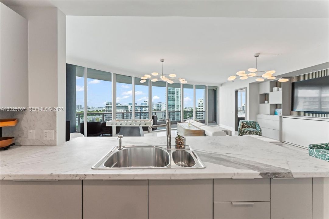 Active With Contract: $18,000 (2 beds, 3 baths, 2059 Square Feet)