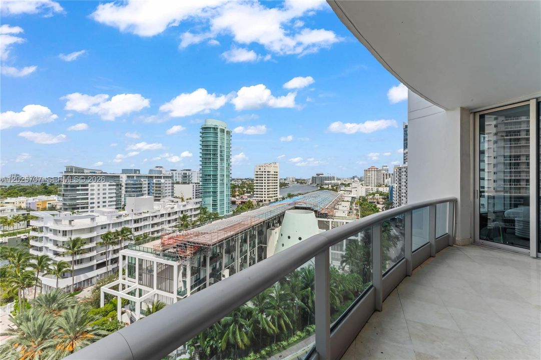 Active With Contract: $18,000 (2 beds, 3 baths, 2059 Square Feet)