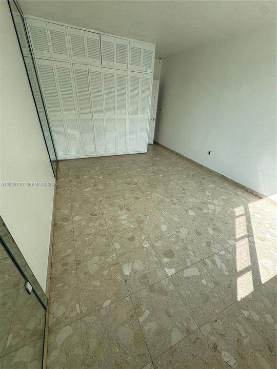For Rent: $2,850 (2 beds, 2 baths, 871 Square Feet)