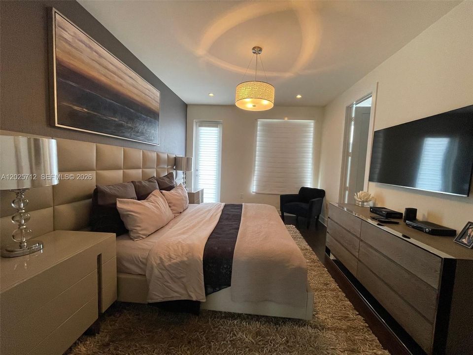 For Sale: $670,000 (3 beds, 2 baths, 1720 Square Feet)