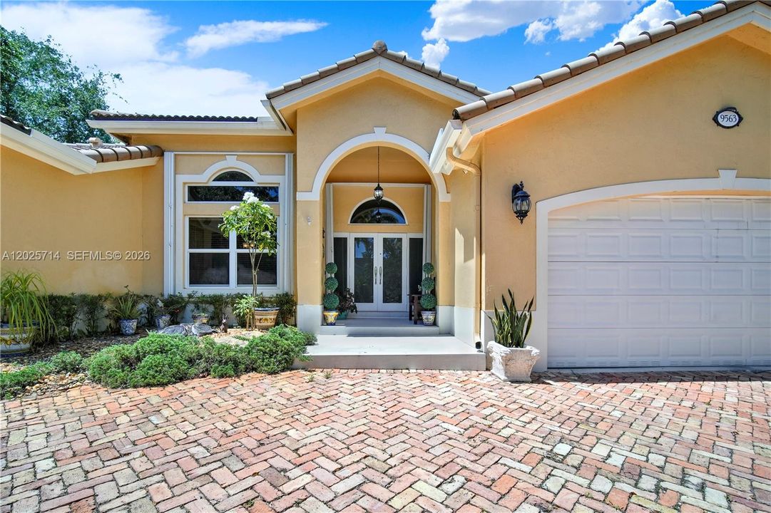 Active With Contract: $1,725,000 (4 beds, 4 baths, 3314 Square Feet)
