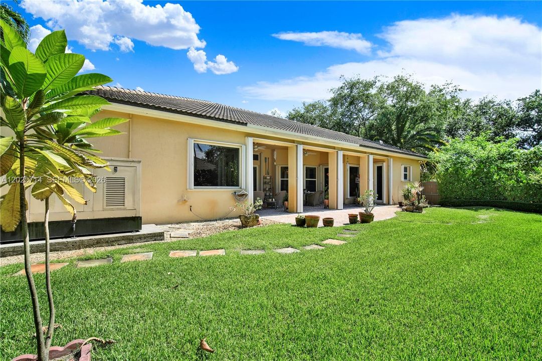 Active With Contract: $1,725,000 (4 beds, 4 baths, 3314 Square Feet)