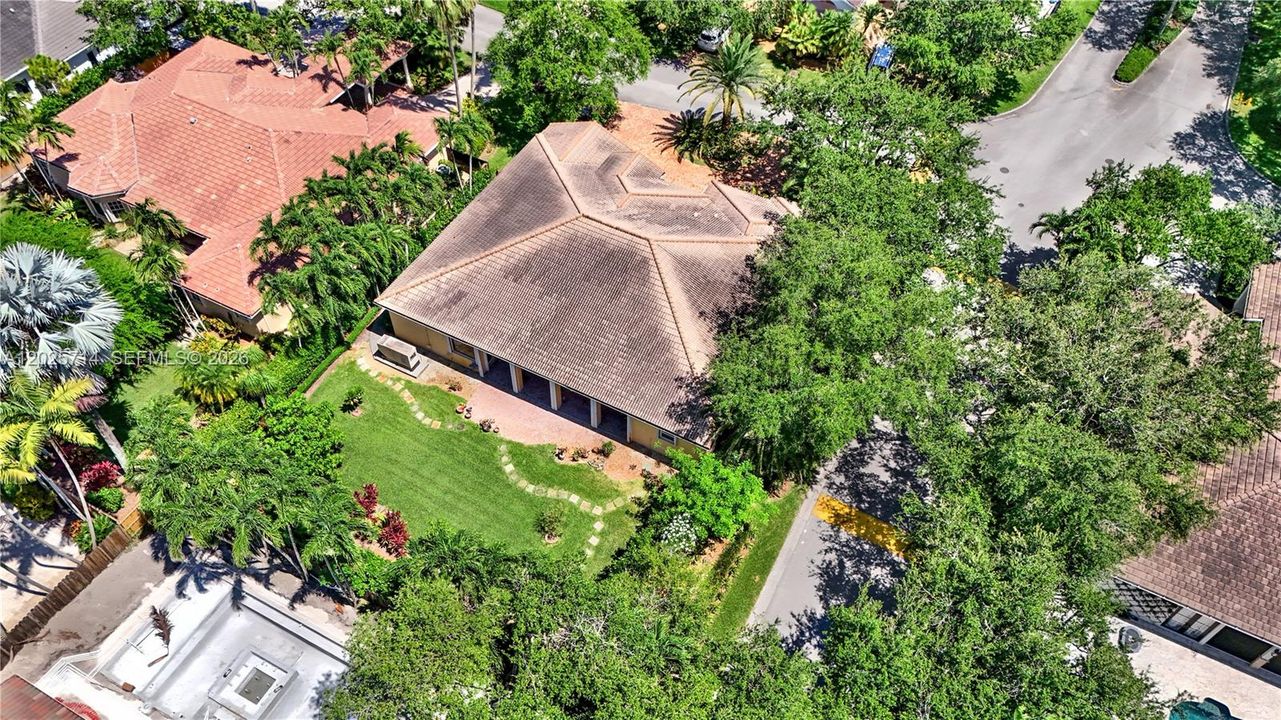 Active With Contract: $1,725,000 (4 beds, 4 baths, 3314 Square Feet)