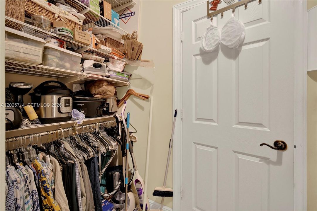 Active With Contract: $1,725,000 (4 beds, 4 baths, 3314 Square Feet)