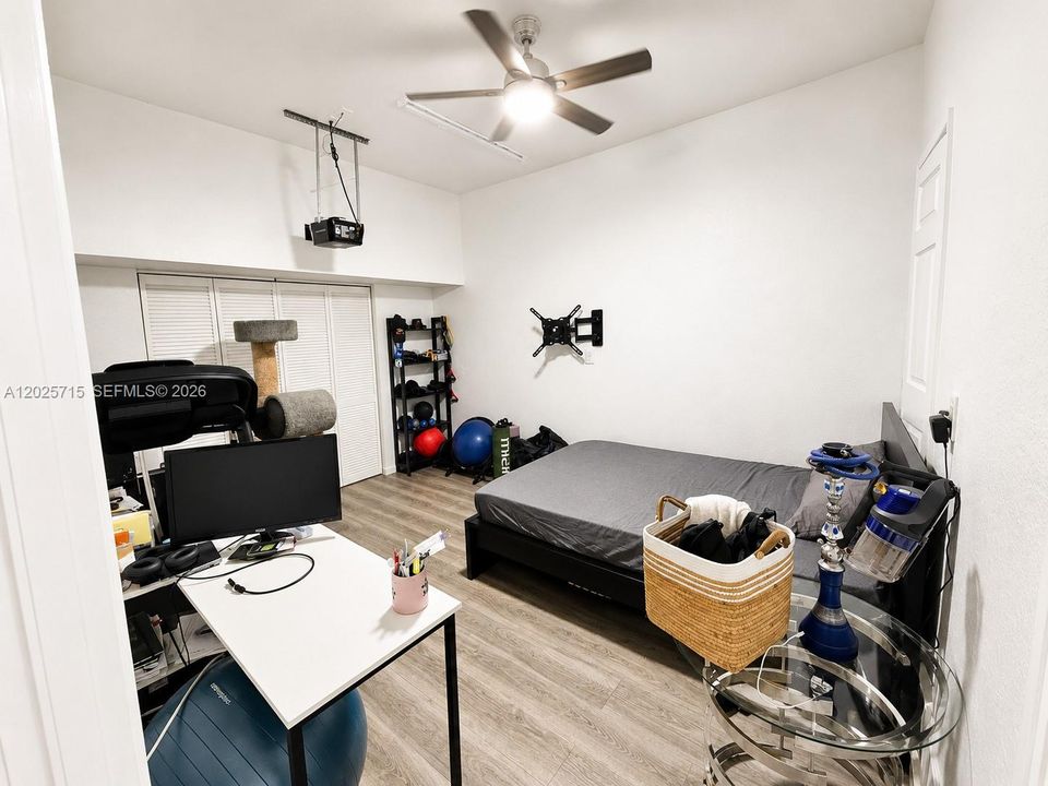 Garage/den/exercise room