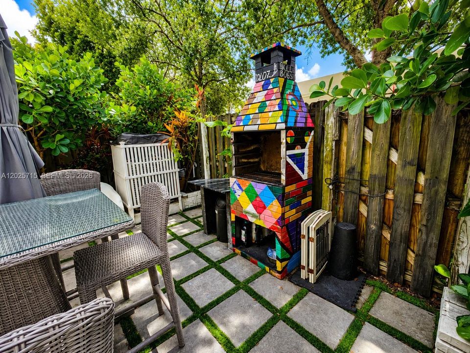 En Venta: $645,000 (3 camas, 2 baños, 1838 Pies cuadrados)