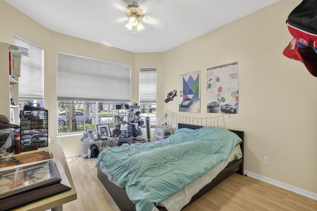 32-web-or-mls-8I8A1809