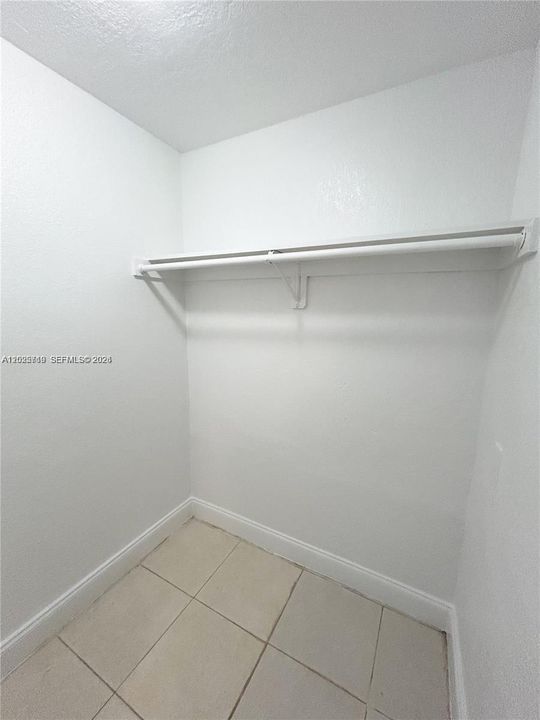 Active With Contract: $1,599 (1 beds, 1 baths, 0 Square Feet)