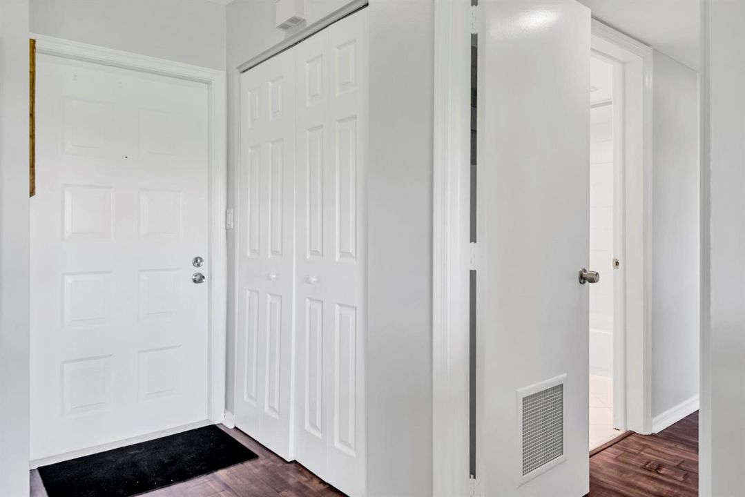 401 Greensward Ln 102 Delray -2