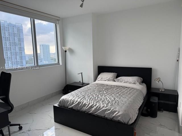 For Rent: $2,900 (1 beds, 1 baths, 764 Square Feet)