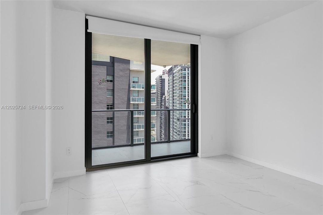 For Sale: $750,000 (2 beds, 2 baths, 868 Square Feet)