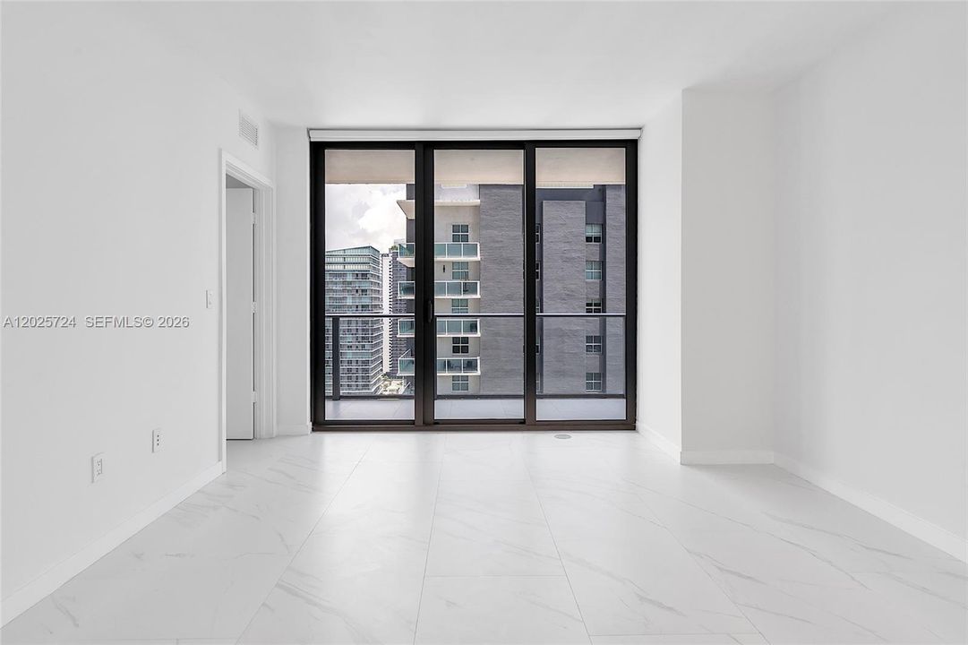 For Sale: $750,000 (2 beds, 2 baths, 868 Square Feet)