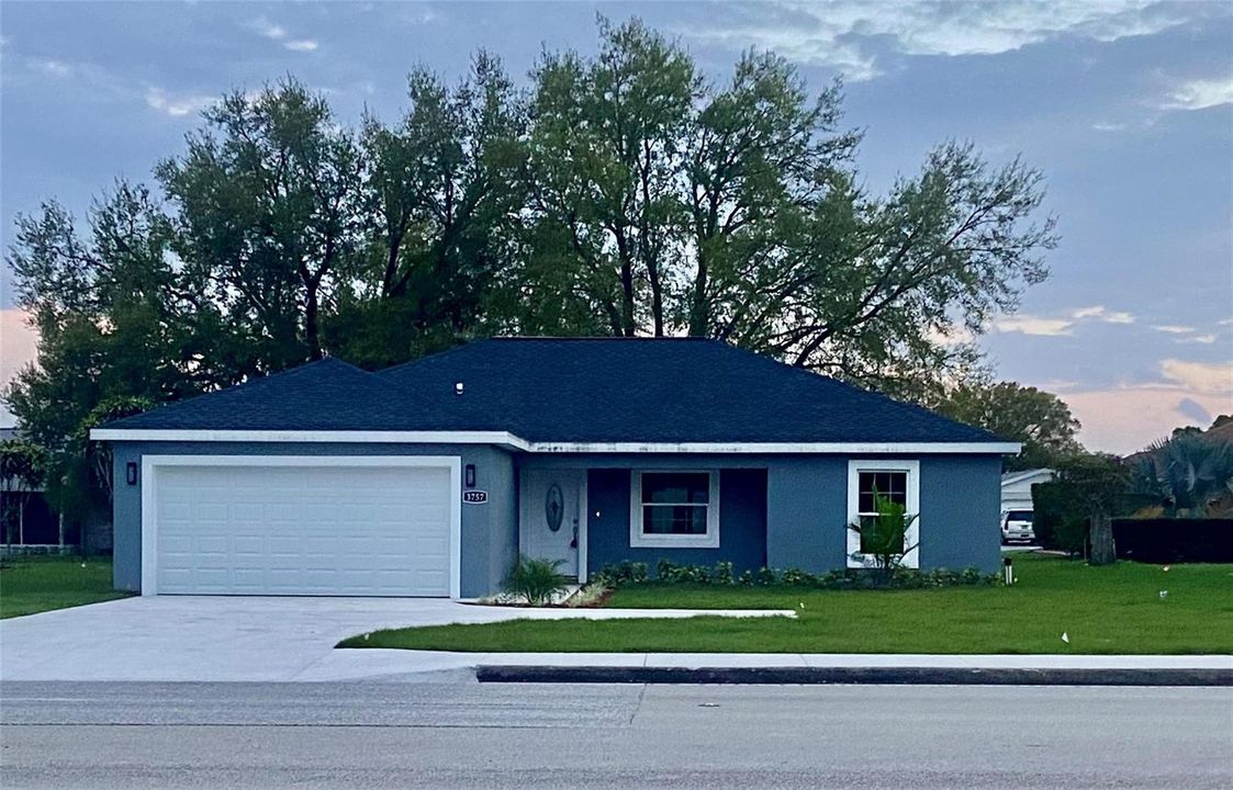 front with turn around driveway