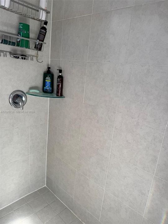 В аренду: $3,000 (3 спален, 3 ванн, 1328 Квадратных фут)