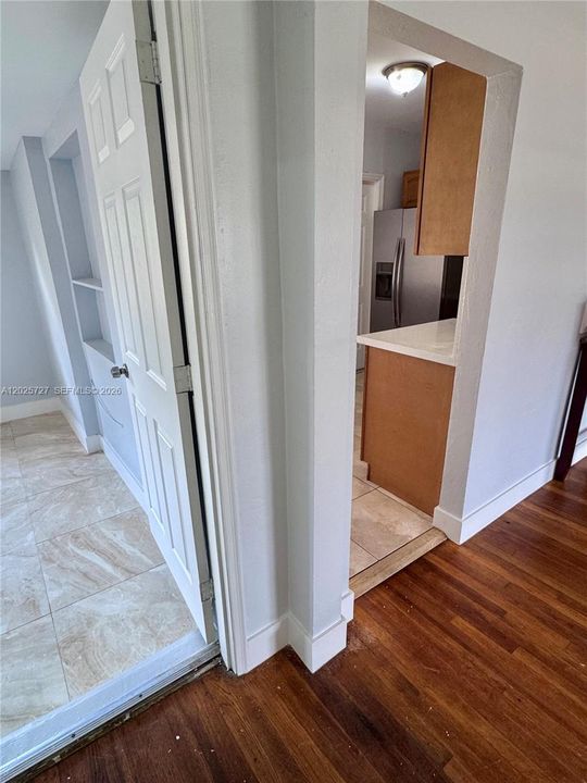 Под контрактом: $569,900 (3 спален, 2 ванн, 1138 Квадратных фут)