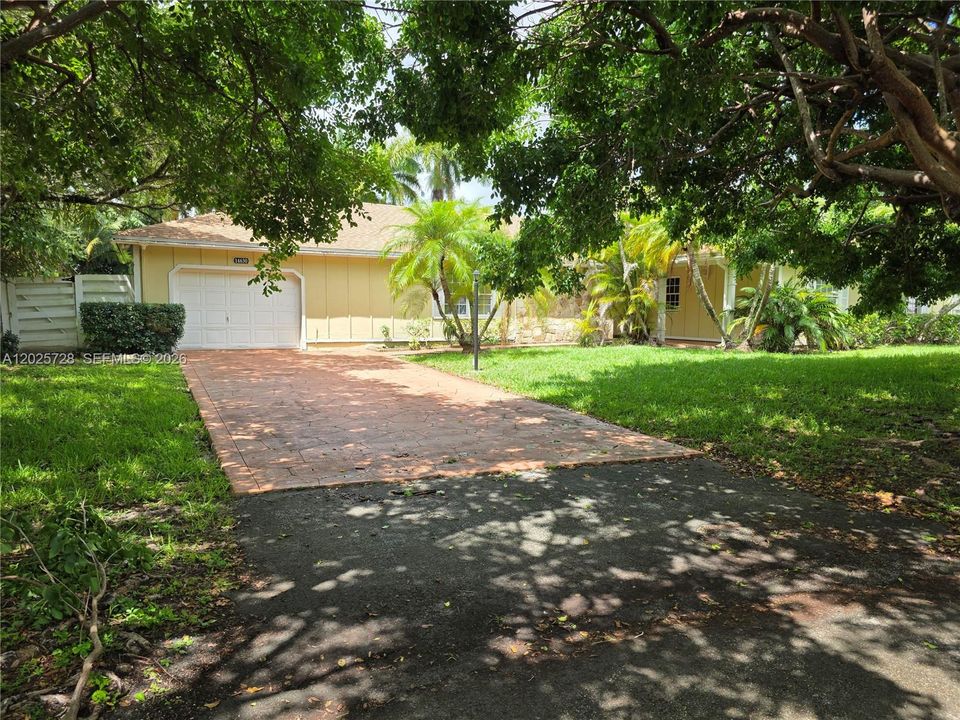 For Sale: $725,000 (4 beds, 3 baths, 2153 Square Feet)