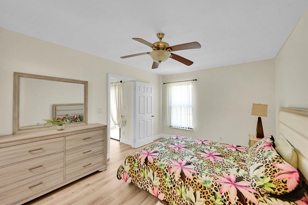 16_primary bedroom