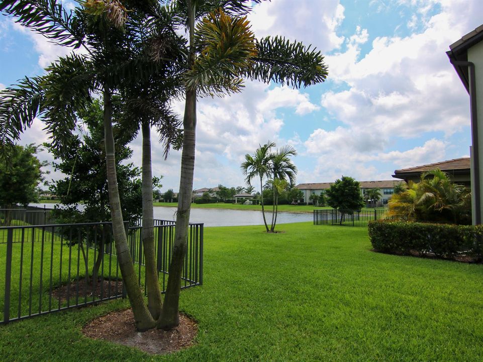 8333 Rearing Lake view