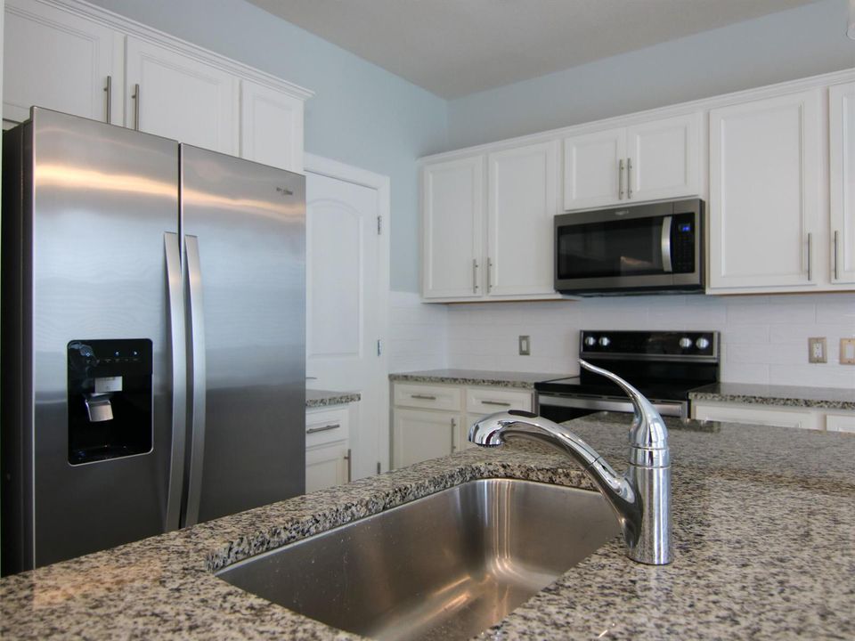 8333 Rearing Kitchen pantry