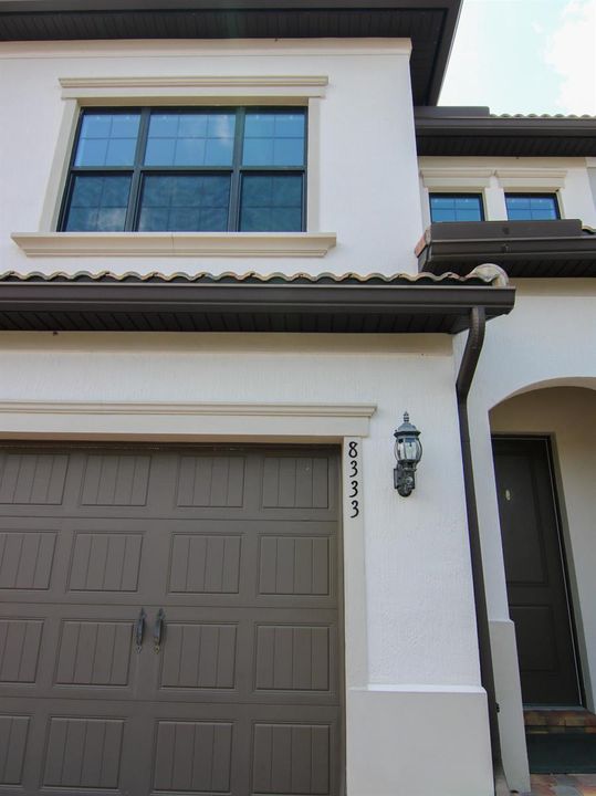 8333 Rearing Garage door detail