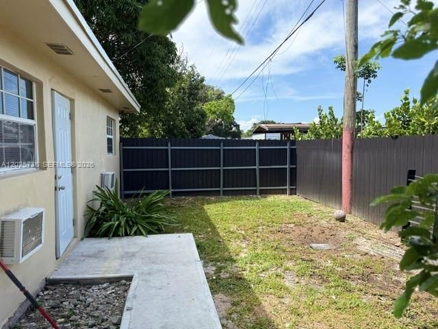 For Rent: $1,550 (0 beds, 1 baths, 2158 Square Feet)