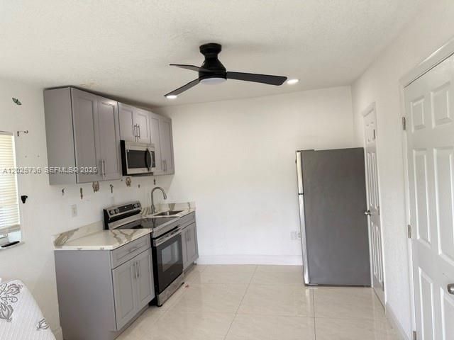 For Rent: $1,550 (0 beds, 1 baths, 2158 Square Feet)