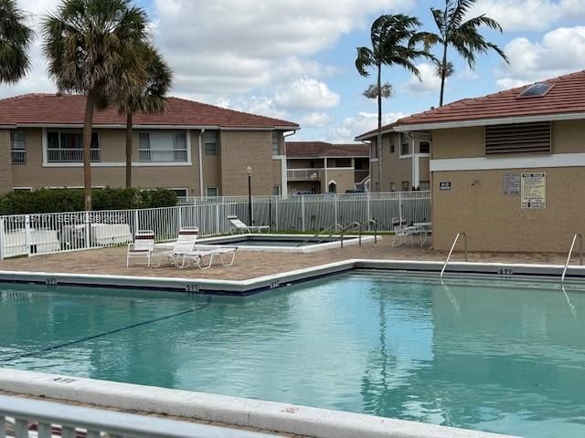 For Rent: $2,000 (2 beds, 2 baths, 768 Square Feet)