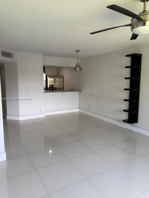 For Rent: $2,000 (2 beds, 2 baths, 768 Square Feet)