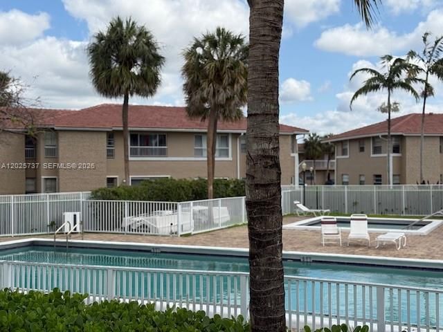 For Rent: $2,000 (2 beds, 2 baths, 768 Square Feet)
