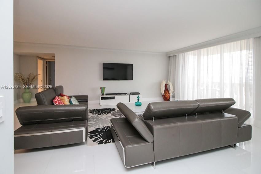 En Renta: $7,900 (2 camas, 2 baños, 1688 Pies cuadrados)